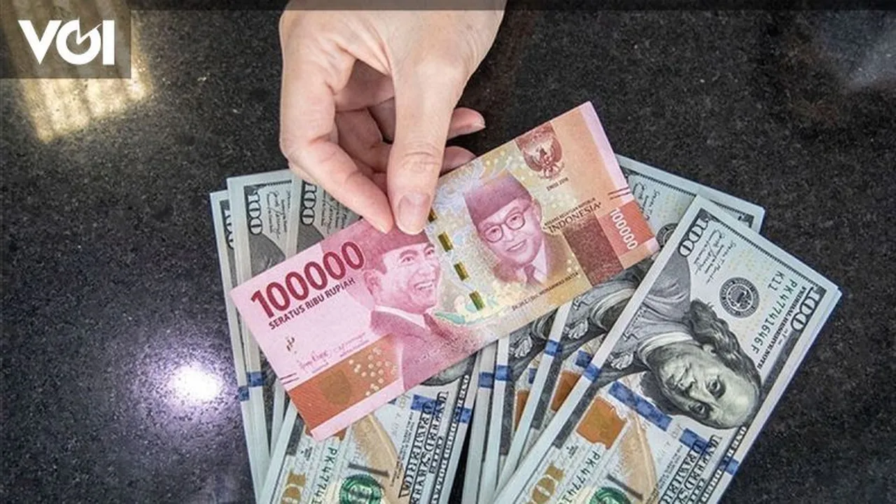 ضغوط التوتر في الشرق الأوسط وبيانات الولايات المتحدة تضعف قيمة الروبية أمام الدولار